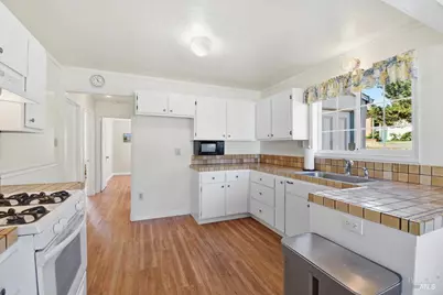 7265 Hayden Avenue, Sebastopol, CA 95472 - Photo 11