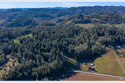 3210 W Dry Creek Road, Healdsburg, CA 95448 - Photo 19