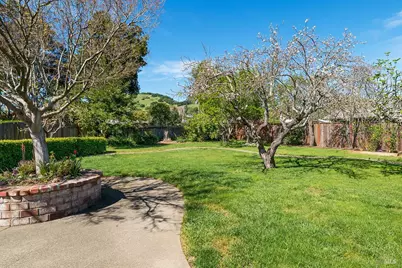 10 Saint John Court, Novato, CA 94947 - Photo 23