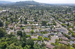1821 Sherwood Ct, Santa Rosa, CA 95405 - Photo 27