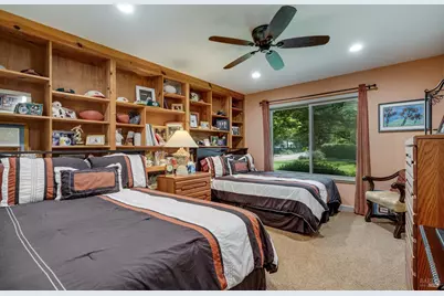 1040 Mount George Avenue, Napa, CA 94558 - Photo 23