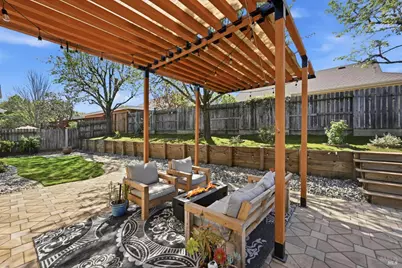 469 Riesling Street, Cloverdale, CA 95425 - Photo 15