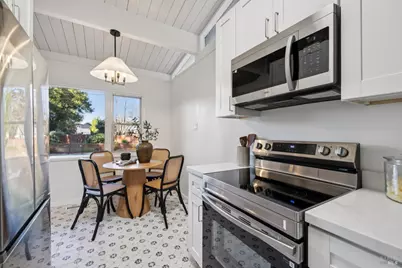 26 Venetia Meadows, San Rafael, CA 94903 - Photo 9