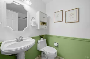 153 Fairoaks Dr, Vacaville, CA 95688 - Photo 31