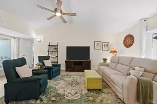 153 Fairoaks Dr, Vacaville, CA 95688 - Photo 7