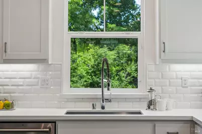 1425 Casa Buena Drive #108, Corte Madera, CA 94925 - Photo 3