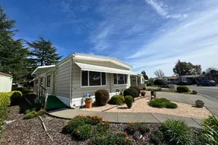 211 Regency Ct, Santa Rosa, CA 95401 - Photo 43