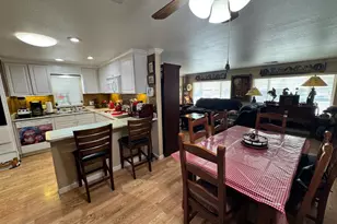 211 Regency Ct, Santa Rosa, CA 95401 - Photo 9