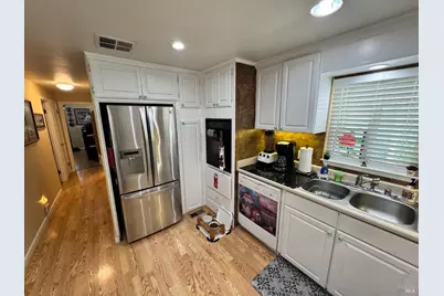 211 Regency Court, Santa Rosa, CA 95401 - Photo 5