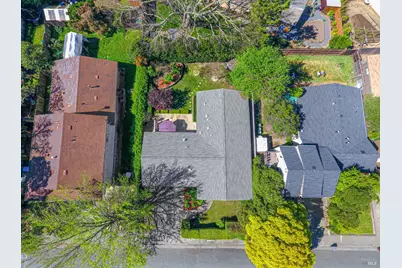 1323 Prentice Drive, Healdsburg, CA 95448 - Photo 45