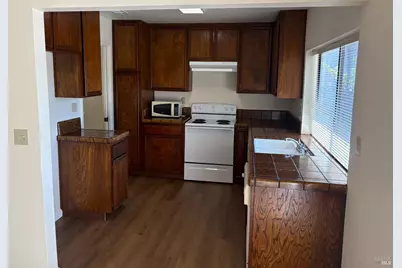 128 W Seaview Drive, Benicia, CA 94510 - Photo 9