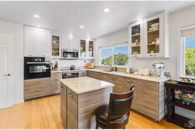 377 Duperu Drive, Crockett, CA 94525 - Photo 43