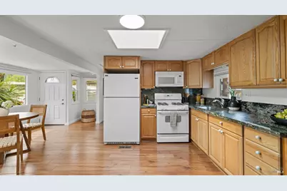 204 Barcelona Avenue, Novato, CA 94949 - Photo 7