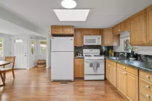 204 Barcelona Ave, Novato, CA 94949 - Photo 9