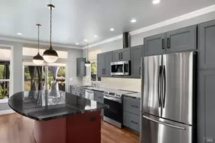 106 Shamrock Cir, Santa Rosa, CA 95403 - Photo 9