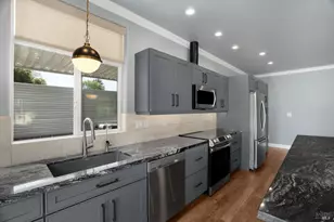 106 Shamrock Cir, Santa Rosa, CA 95403 - Photo 11