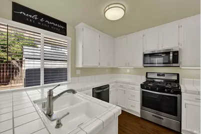 845 Vassar Drive, Vacaville, CA 95687 - Photo 19