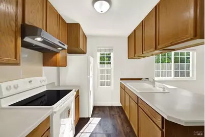 421 Sarah Way, Suisun City, CA 94585 - Photo 21