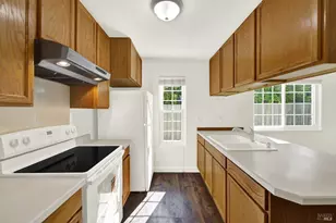 421 Sarah Way, Suisun City, CA 94585 - Photo 21