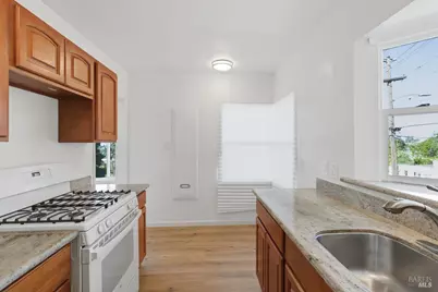 10601 Sheldon Street, Oakland, CA 94605 - Photo 21