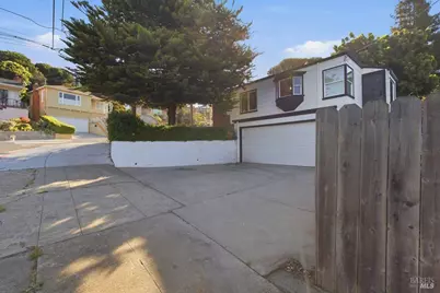 10601 Sheldon Street, Oakland, CA 94605 - Photo 5