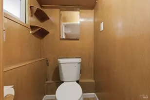 10601 Sheldon St, Oakland, CA 94605 - Photo 31