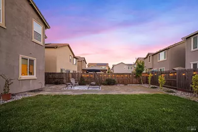 938 Fruit Stand Circle, Vacaville, CA 95688 - Photo 5