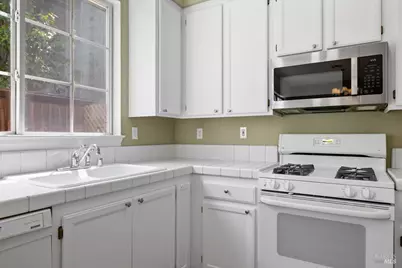1028 Addison Circle, Petaluma, CA 94952 - Photo 17