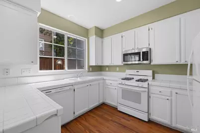 1028 Addison Circle, Petaluma, CA 94952 - Photo 15