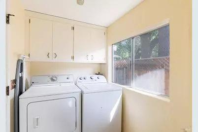 18090 Las Lomas Road, Sonoma, CA 95476 - Photo 23