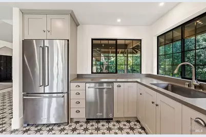 549 Catherine Court, Santa Rosa, CA 95409 - Photo 17