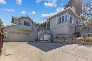 6081 Malcom Ln, Penngrove, CA 94951 - Photo 5