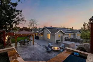 6081 Malcom Ln, Penngrove, CA 94951 - Photo 3