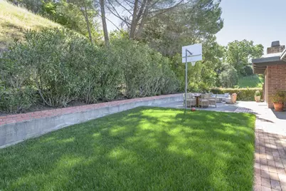 18 San Miguel Court, Fairfax, CA 94930 - Photo 3