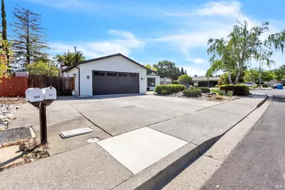 317 N Alamo Drive, Vacaville, CA 95688 - Photo 3