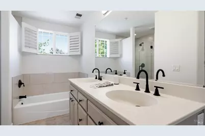 14 W Brookside Drive, Cloverdale, CA 95425 - Photo 19