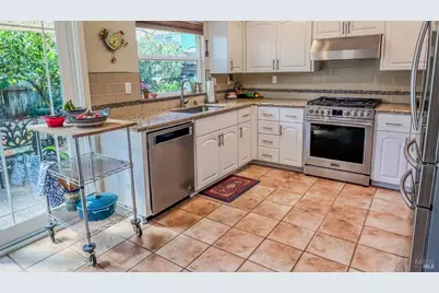 821 Rolling Hill Drive, Petaluma, CA 94954 - Photo 11
