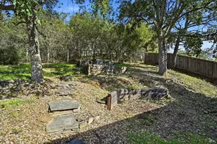 104 Village Oaks Ct, Healdsburg, CA 95448 - Photo 43