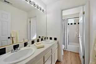 104 Village Oaks Ct, Healdsburg, CA 95448 - Photo 37