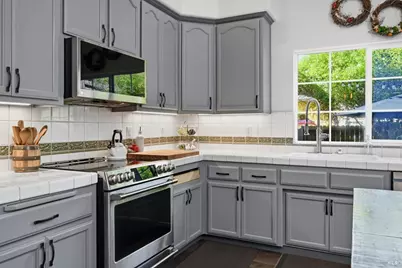 104 Village Oaks Court, Healdsburg, CA 95448 - Photo 13