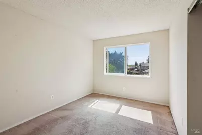 1553 Holly Avenue, Rohnert Park, CA 94928 - Photo 17