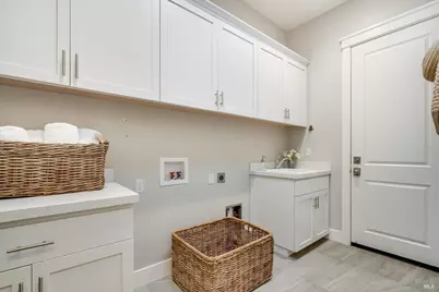 215 Pheasant Court, Napa, CA 94558 - Photo 9