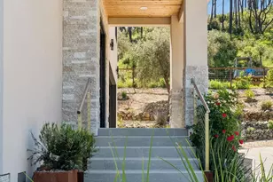 8353 W Dry Creek Rd, Healdsburg, CA 95448 - Photo 3