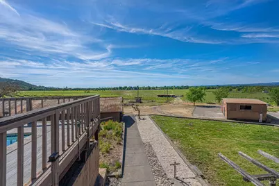 590 Pleasant Avenue, Santa Rosa, CA 95403 - Photo 49