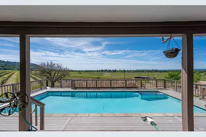 590 Pleasant Avenue, Santa Rosa, CA 95403 - Photo 17