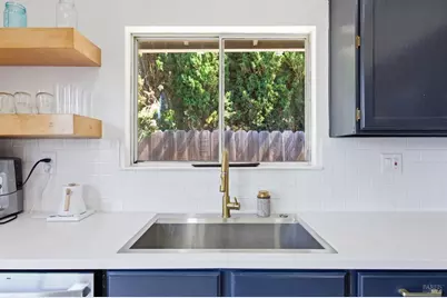 350 Jacaranda Drive, Suisun City, CA 94585 - Photo 17