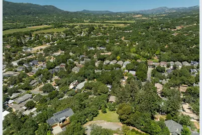 265 Richards Boulevard, Agua Caliente, CA 95476 - Photo 17