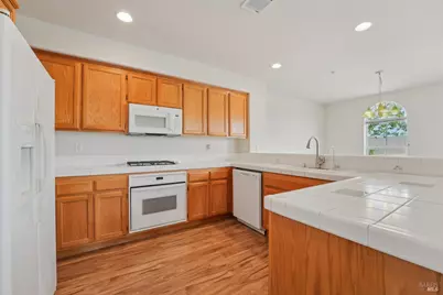 43 Johnson Street, Windsor, CA 95492 - Photo 13