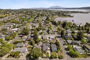 914 W 6th St, Benicia, CA 94510 - Photo 49