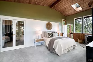 135 Martens Blvd, San Rafael, CA 94901 - Photo 17